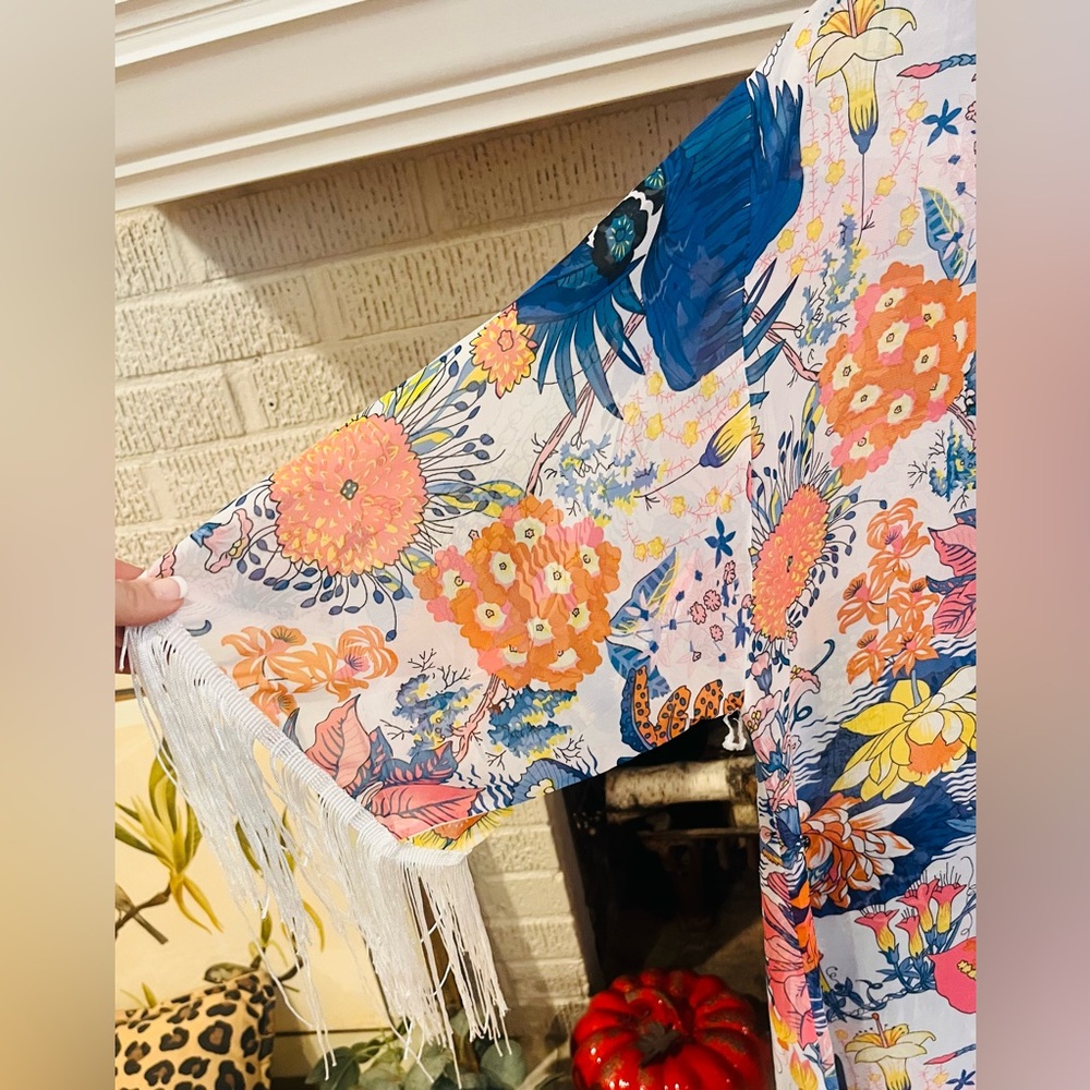 Floral Kimono with Fringe - Picture 4 of 5